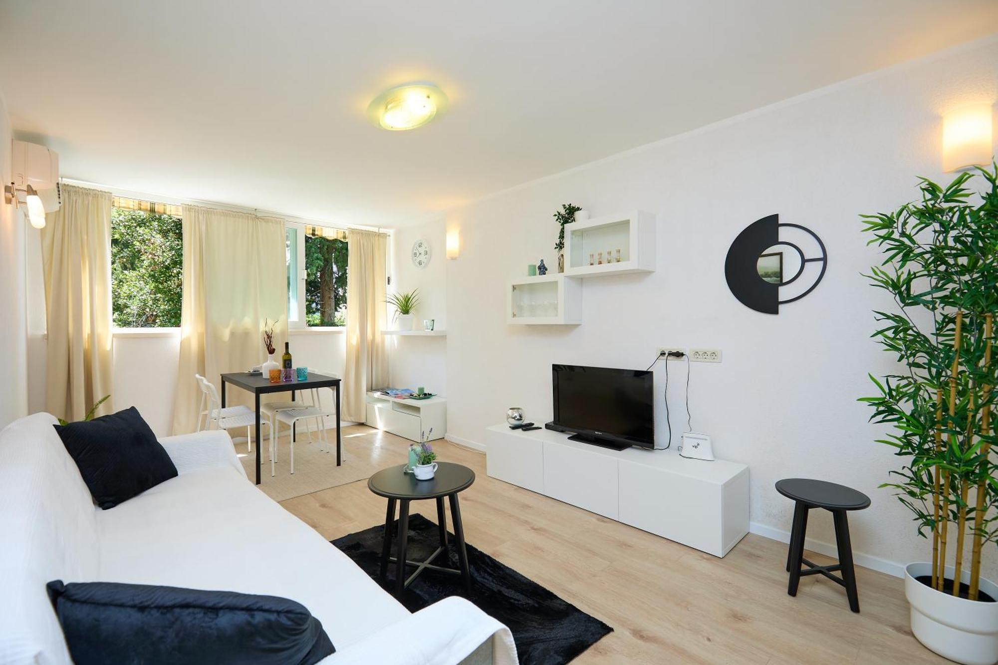 Promenada- 4pax With Parking Apartment Dubrovnik
